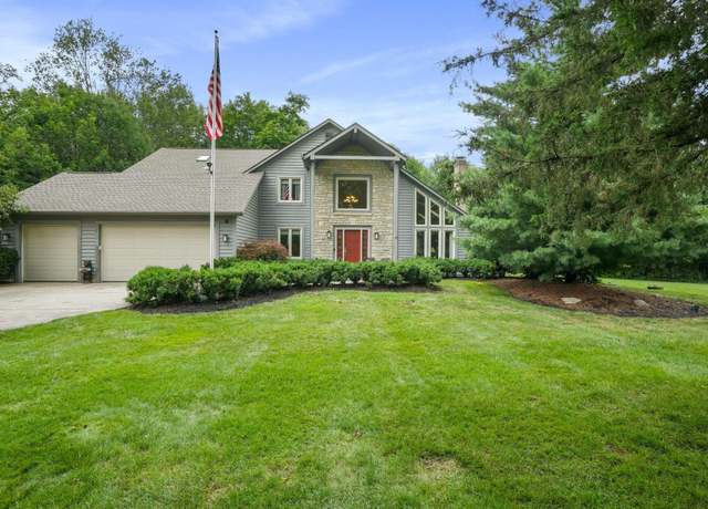 Property at 7832 Country Brook Ln, Reynoldsburg, OH 43068, 3 beds, 2.5 baths