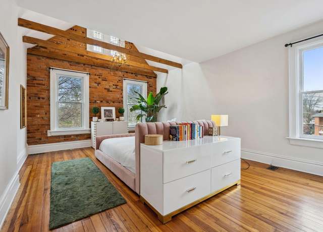 Property at 1030 Jaeger St, Columbus, OH 43206, 2 beds, 1.5 baths