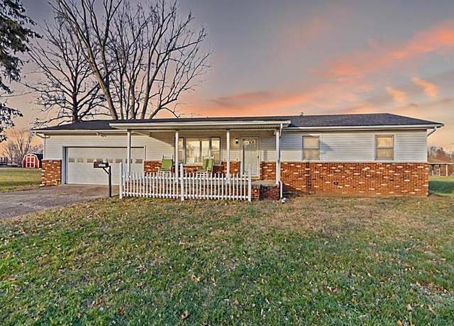 Property at 1614 W Maple St, Baltimore, OH 43105, 3 beds, 2 baths