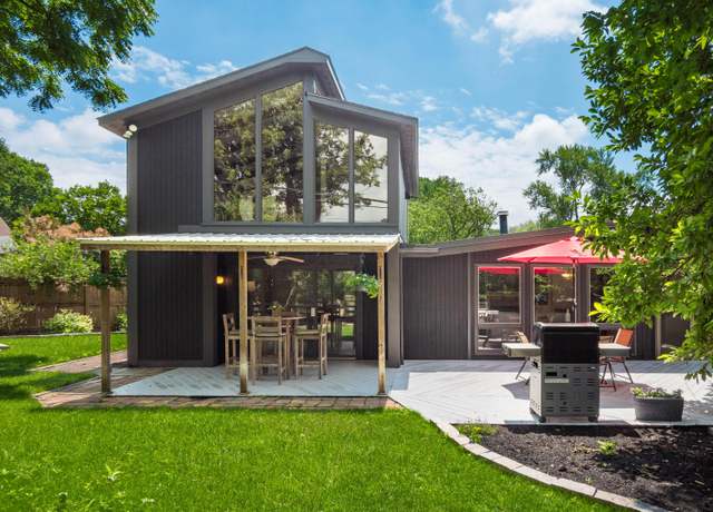 Photo of 2492 Edgevale Rd, Columbus, OH 43221