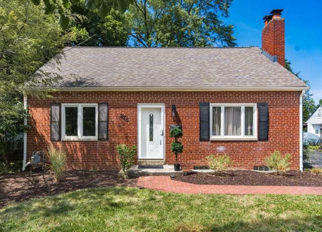 Property at 278 E Dominion Blvd, Columbus, OH 43214, 3 beds, 2 baths