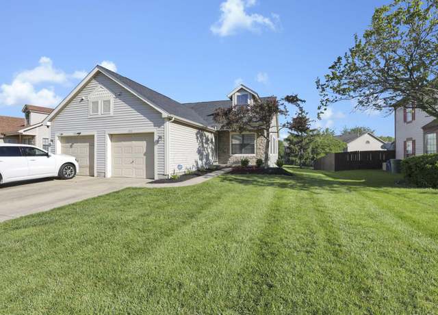 Property at 1722 Rock Creek Dr, Grove City, OH 43123, 3 beds, 2.5 baths