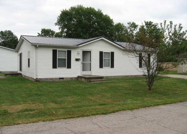 Property at 70 Martin Pl, Sabina, OH 45169, 3 beds, 2 baths