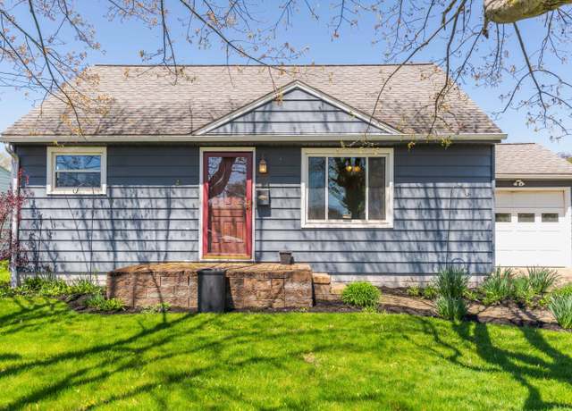 Property at 1315 E Broad St, Louisville, OH 44641, 4 beds, 1 bath