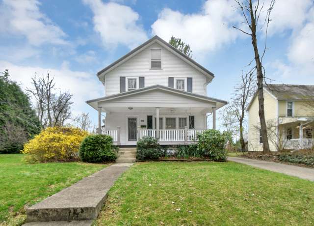 Property at 433 W Maple St, Granville, OH 43023, 3 beds, 2 baths