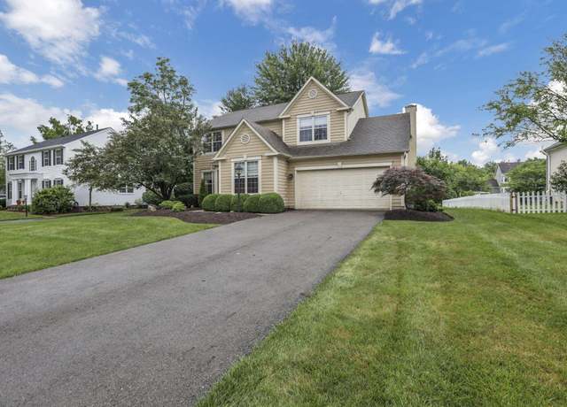Photo of 2171 Castlebrook Dr, Powell, OH 43065