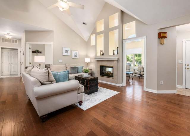 Property at 38 Ironclad Dr, Columbus, OH 43213, 3 beds, 3 baths