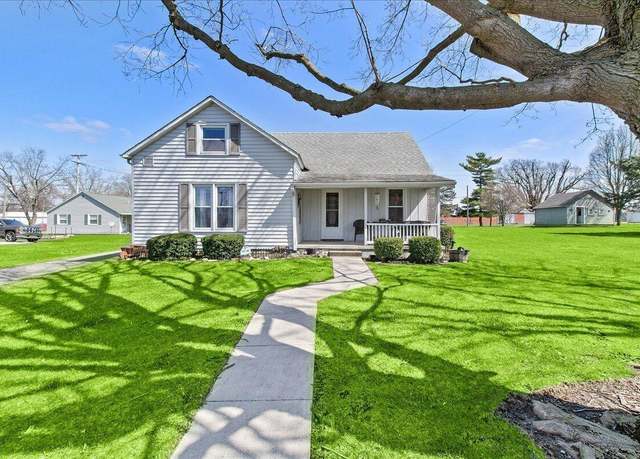 Property at 1109 Greenwood St, Bellefontaine, OH 43311, 3 beds, 1 bath