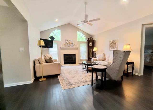 Photo of 243 Deer Cross Ln, Powell, OH 43065
