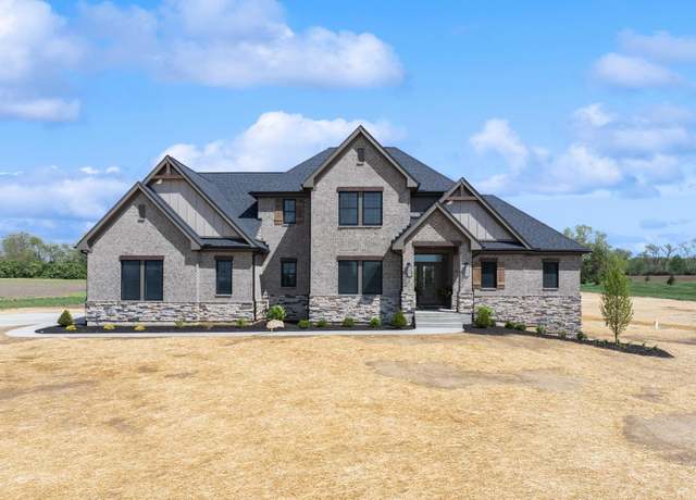 Property at 52 Maple Point Ct, Wilmington, OH 45177, 3 beds, 2.5 baths