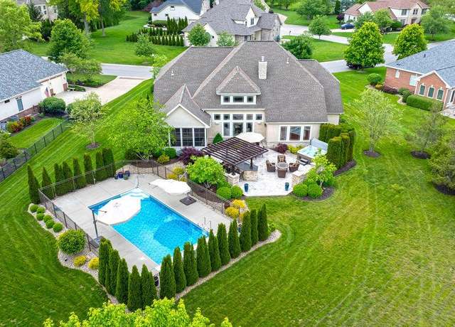 Property at 1590 Eagle Glen Dr, Blacklick, OH 43004, 4 beds, 4 baths