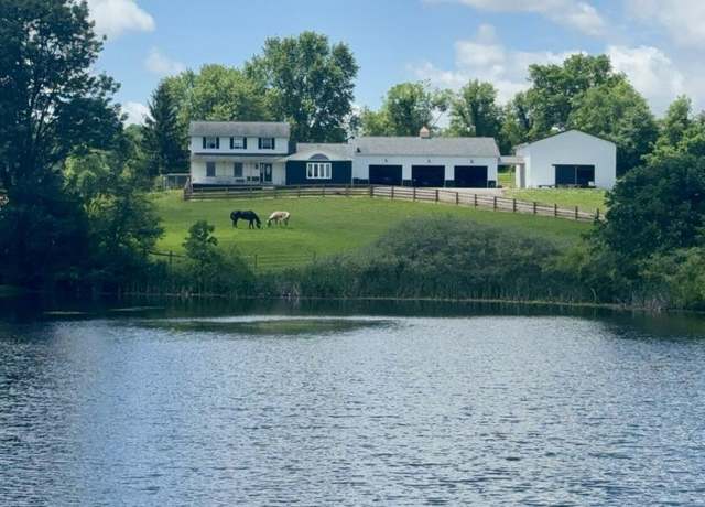 Property at 5771 Royalton Rd SW, Lancaster, OH 43130, 4 beds, 3.5 baths