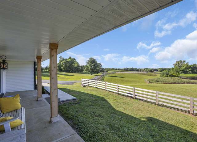 Property at 5771 Royalton Rd SW, Lancaster, OH 43130, 4 beds, 3.5 baths