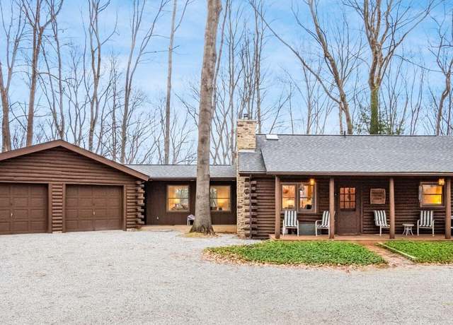 Property at 1060 Fox Ln, Sugar Grove, OH 43155, 4 beds, 2.5 baths