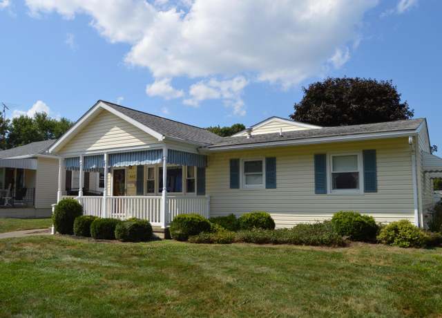 Property at 443 W Hubert Ave, Lancaster, OH 43130, 3 beds, 2 baths