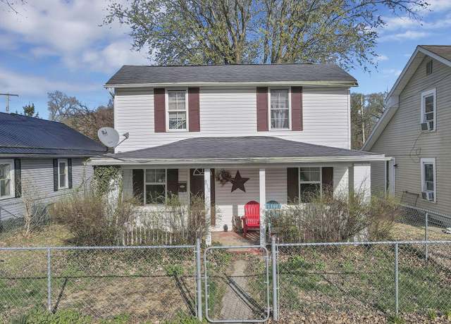 Property at 810 4th St, Lancaster, OH 43130, 3 beds, 1 bath