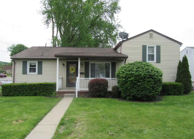 Property at 302 W Hubert Ave, Lancaster, OH 43130, 3 beds, 2 baths