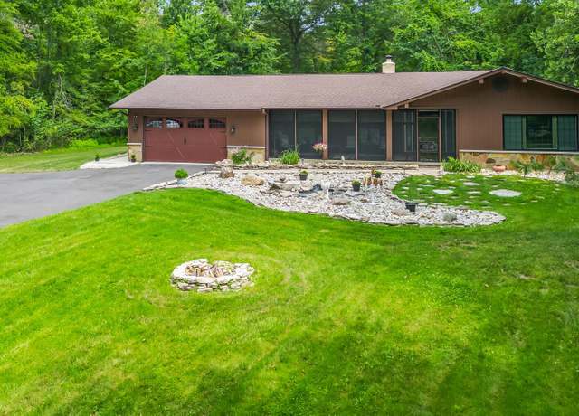 Property at 8136 Kennedy Rd, Blacklick, OH 43004, 3 beds, 3 baths
