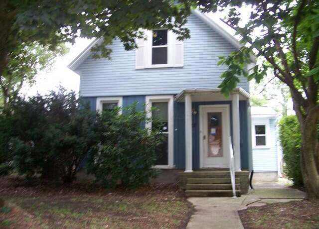 Property at 427 E Southern Ave, Bucyrus, OH 44820, 3 beds, 1 bath