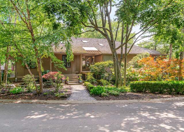 Photo of 5805 Royal Lytham Ct, Dublin, OH 43017