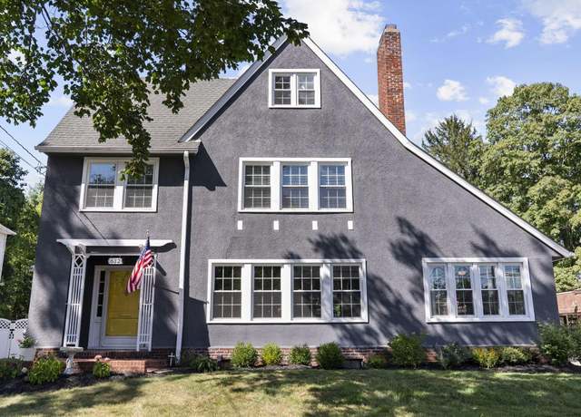 Property at 632 Granville Rd, Newark, OH 43055, 5 beds, 2.5 baths