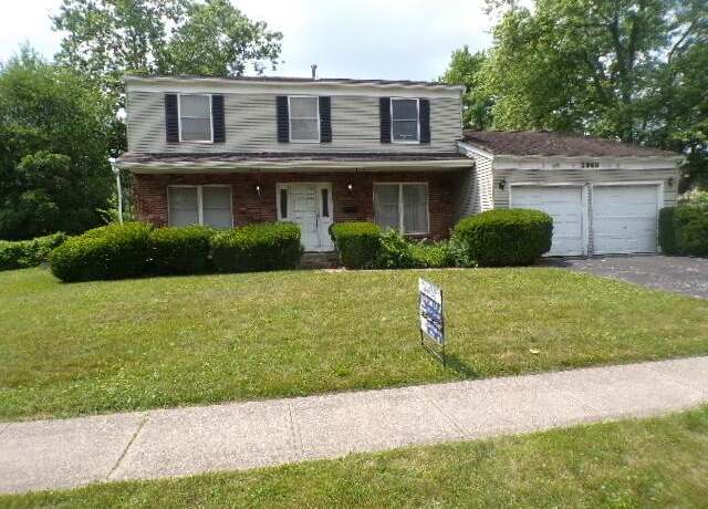 Property at 2969 Daisy Ln, Columbus, OH 43204, 4 beds, 2.5 baths