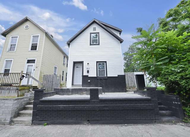 Property at 863 Carpenter St, Columbus, OH 43206, 3 beds, 2.5 baths