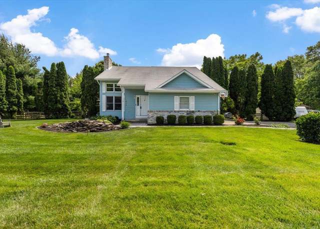 Property at 1205 Holton Rd, Grove City, OH 43123, 3 beds, 2.5 baths