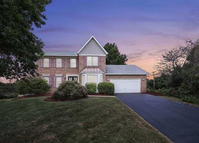 Property at 10146 Chantry Pl, Pickerington, OH 43147, 4 beds, 2.5 baths