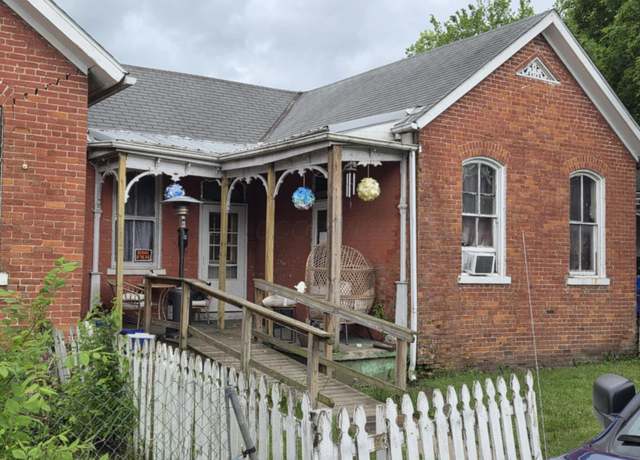 Property at 380 E 2nd St, Chillicothe, OH 45601, 3 beds, 1 bath