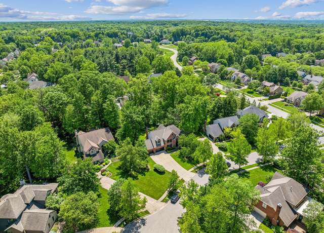 Photo of 1229 Whispering Meadow Ct, New Albany, OH 43054