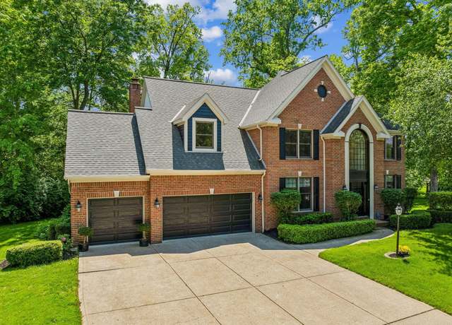 Photo of 1229 Whispering Meadow Ct, New Albany, OH 43054
