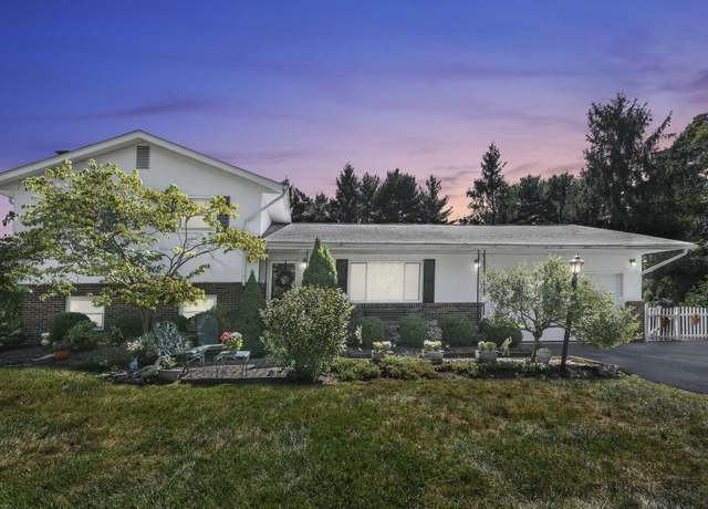 Property at 90 Lorraine Blvd, Pickerington, OH 43147, 4 beds, 2 baths