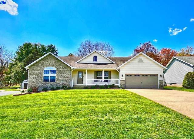Property at 891 Fairway Dr, Howard, OH 43028, 5 beds, 3 baths