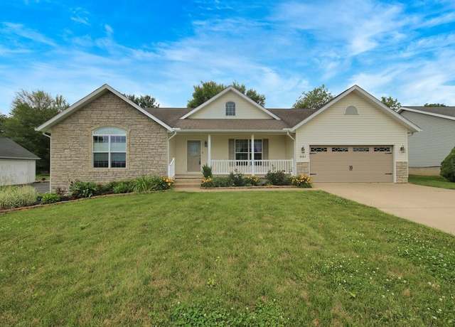 Property at 891 Fairway Dr, Howard, OH 43028, 5 beds, 3 baths