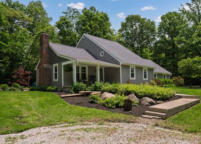 Property at 8825 Roberts Rd, Galloway, OH 43119, 4 beds, 3 baths
