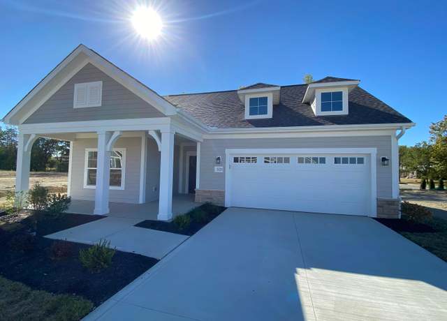 Property at 4521 Marilyn Ct, Grove City, OH 43123, 2 beds, 2 baths