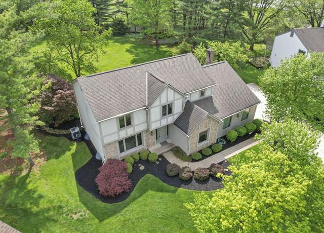 Property at 833 Bluffway Dr, Columbus, OH 43235, 4 beds, 2.5 baths