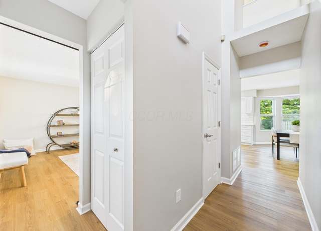 Photo of 796 Village Park Dr, Powell, OH 43065
