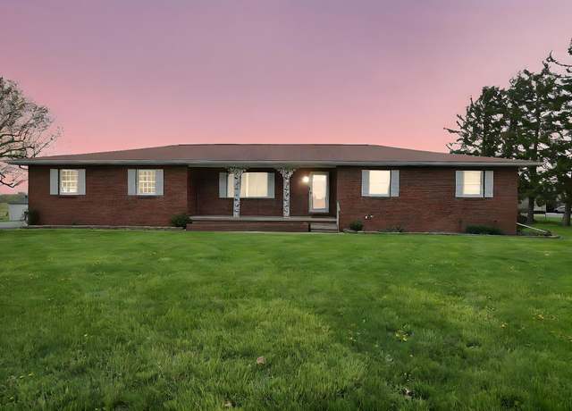Property at 1402 Stoutsville Pike, Circleville, OH 43113, 3 beds, 2 baths
