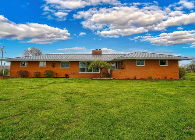 Property at 18760 Clarks Run Rd, Mount Sterling, OH 43143, 4 beds, 2.5 baths