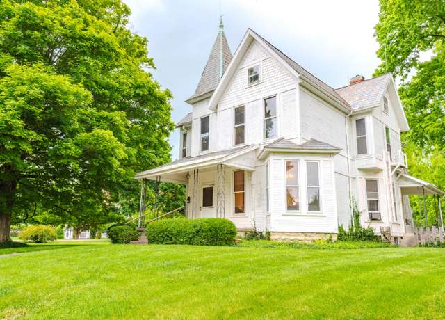 Property at 322 W Reynolds St, Urbana, OH 43078, 4 beds, 2 baths