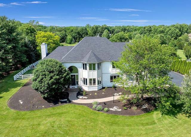 Photo of 2570 Jewett Rd, Powell, OH 43065