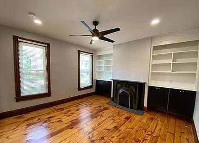 Property at 35 E Arcadia Ave, Columbus, OH 43202, 3 beds, 2 baths