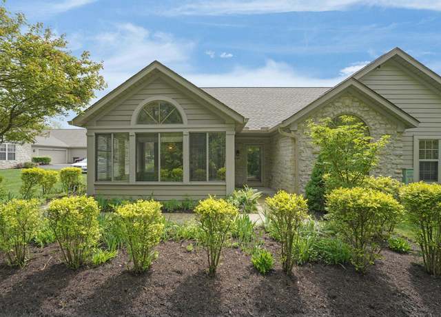 Property at 5585 Meadowood Ln, Westerville, OH 43082, 3 beds, 2 baths