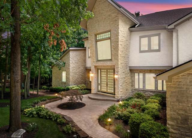 Photo of 1967 Woodlands Pl, Powell, OH 43065