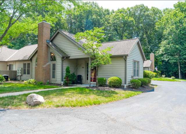 Photo of 424 Hidden Ravines Dr, Powell, OH 43065
