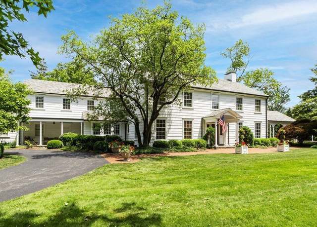 Property at 324 E North Broadway St, Columbus, OH 43214, 6 beds, 5 baths