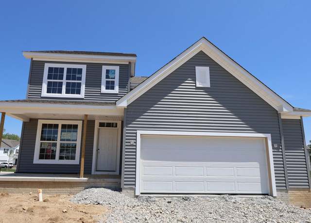 Property at 350 Oakmont Dr, Commercial Point, OH 43116, 3 beds, 2.5 baths