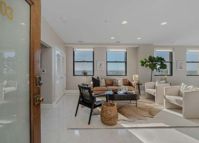 Property at 50 W Broad St #1903, Columbus, OH 43215, 1 bed, 1 bath